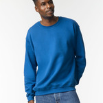 Sweatshirt by Gildan